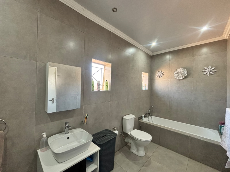 4 Bedroom Property for Sale in Vaal Park North West